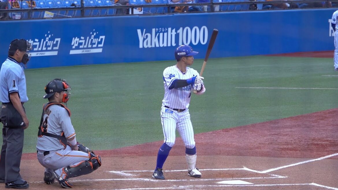 【先頭打者】勝利の輝きファンファーレ→桑原将志応援歌→ヒット出塁→君が好きだと叫びたい