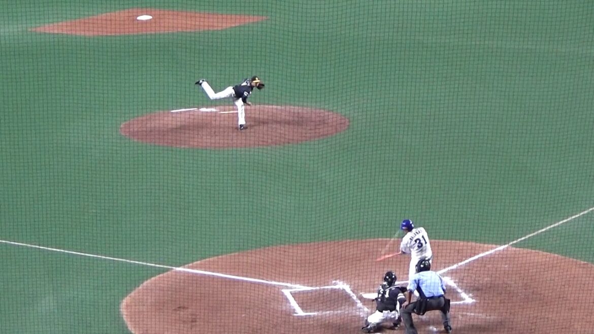 8/23 ８回加治屋蓮投手