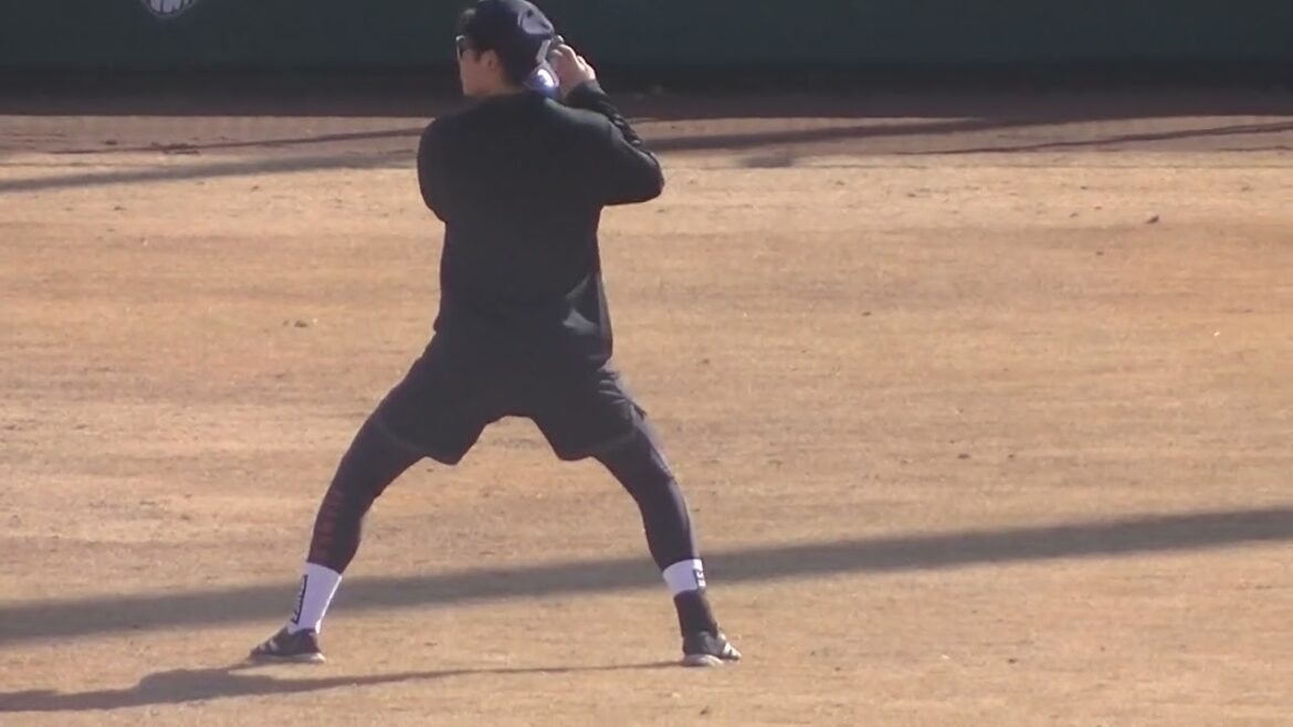 巨人自主トレ小沼健太のキャッチボール【読売ジャイアンツ自主トレ2024年1月18日】