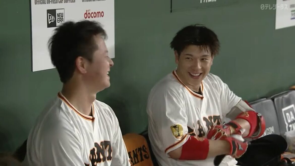 【神業!?】中川投手の驚きのグラブさばき！【抑えた!!】