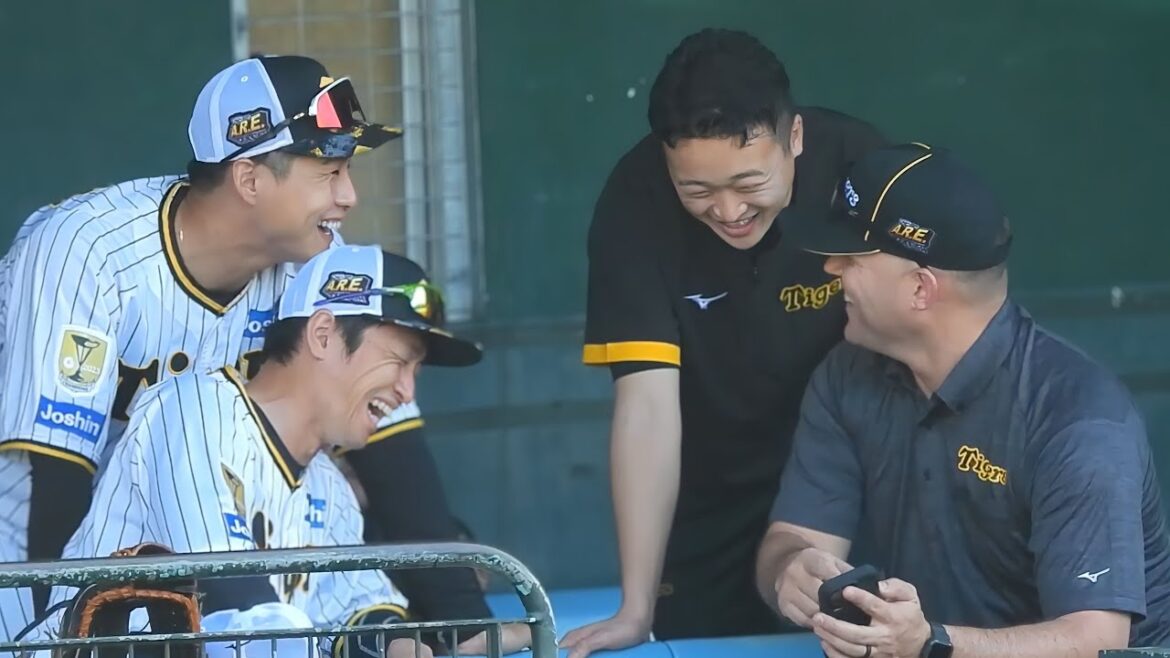 【気になる画面】コレミテクダサイ！サンズのスマホを見た近本と木浪が大爆笑【阪神春季キャンプ】2024.2.2