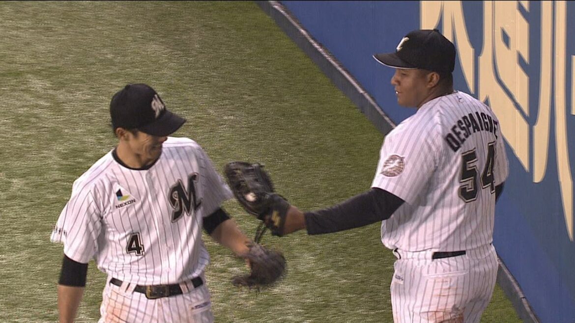 【プロ野球パ】何だかアブナイネ、デスパイネのヒヤヒヤキャッチ 2015/04/22 M-Bs