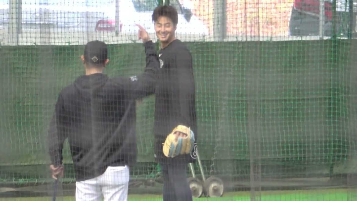 【巨人】2024キャンプ 堀田賢慎 内海コーチから重心移動のトレを受ける⁉ 現地映像
