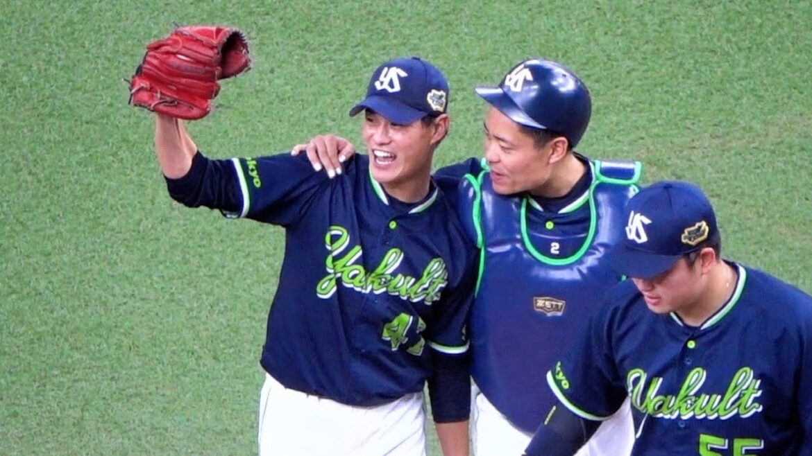 恩師へガッツポーズ！高橋奎二！何度も何度もガッツポーズ！完封勝利 日本シリーズ 2021/11/21 東京ヤクルトスワローズ