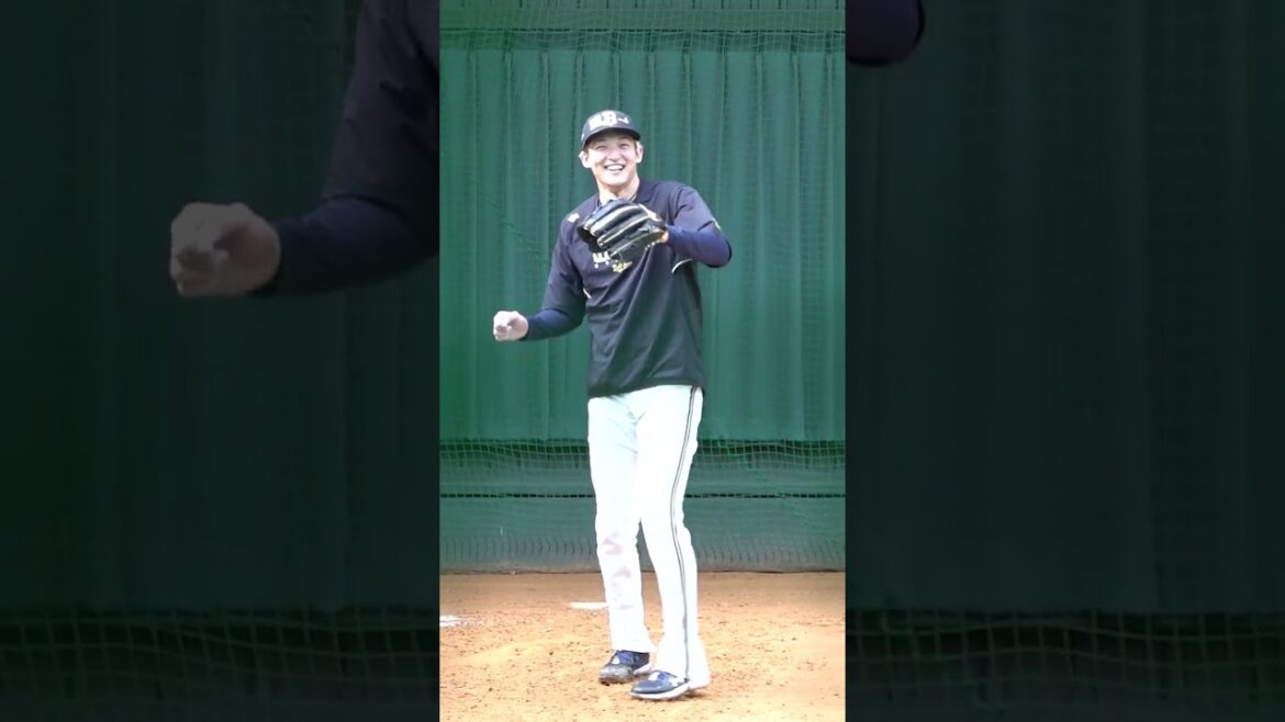 山崎颯一郎投手 ブルペン入り！in宮崎春季キャンプ #山崎颯一郎 #オリックス #shorts #プロ野球