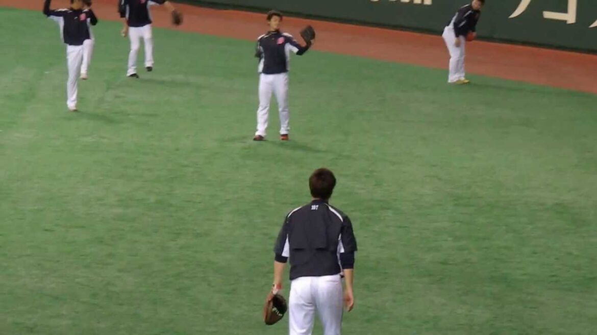 中日ドラゴンズ　中田賢一　投球練習　キャッチボール