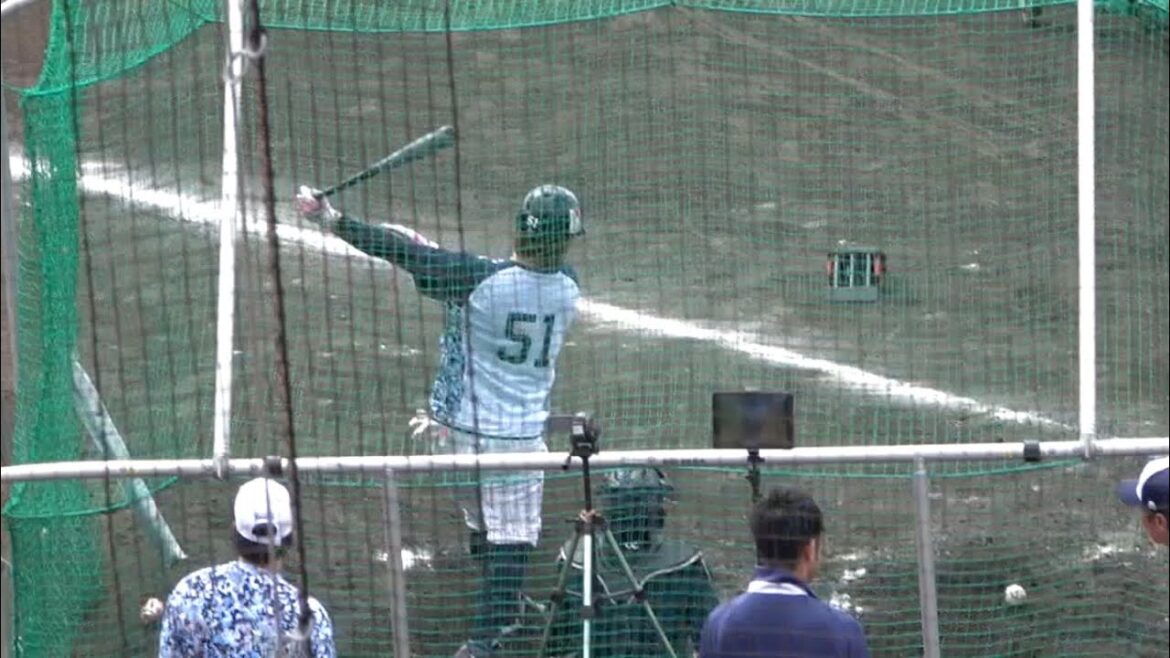 レフト方向にホームランを含む大きな当たりを連発！！濱田太貴のバッティング練習 浦添キャンプ 2024/02/03