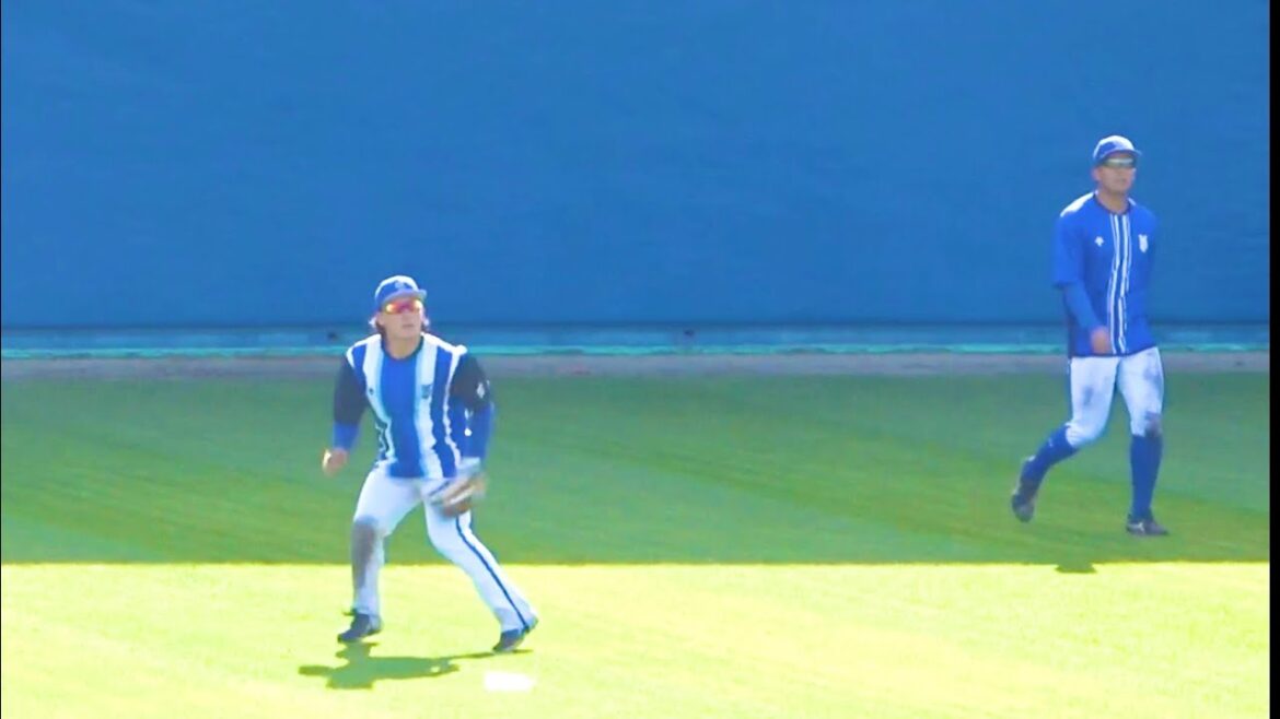 捕手の東妻くんが個別メニューで外野守備練習！ 横浜DeNAベイスターズ 2024/2/1 東妻純平 勝又温史