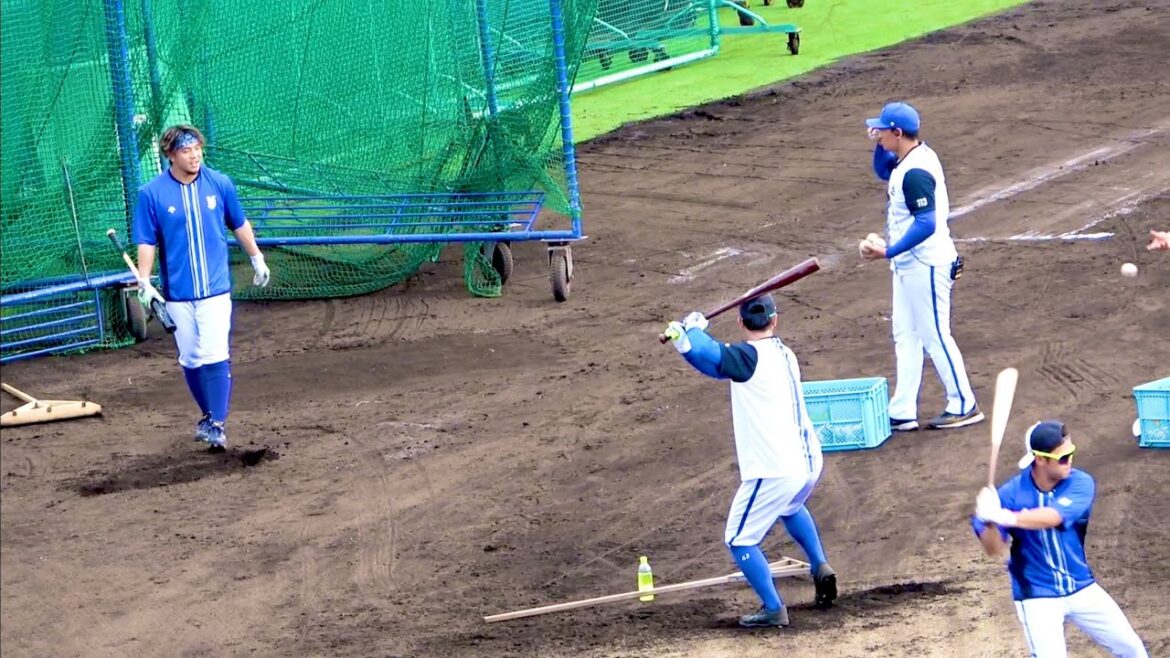 知野ちゃん、関根くんのロングティー！ 横浜DeNAベイスターズ 2024/2/5