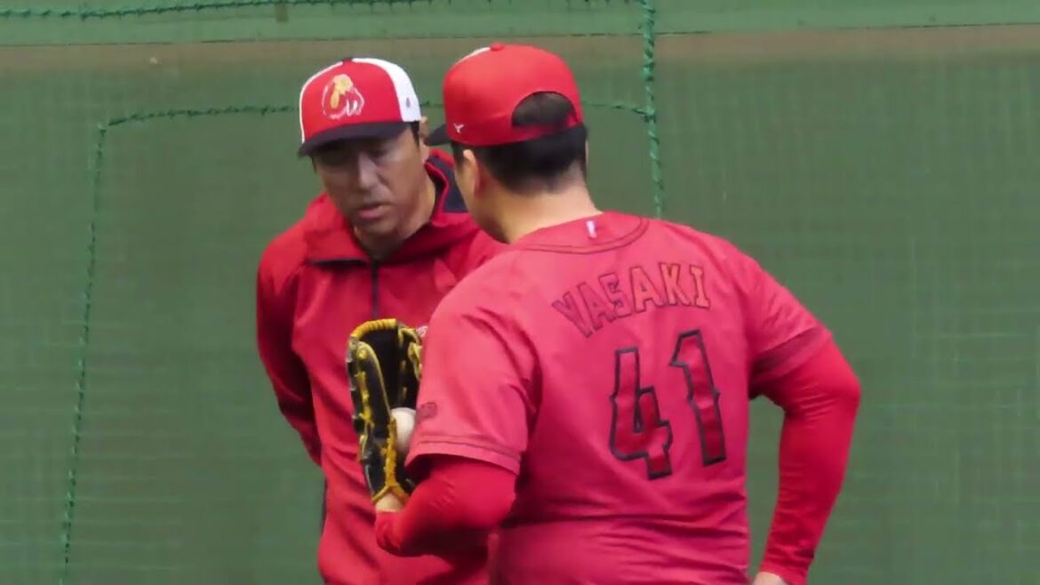 カープ矢崎拓也ブルペン入り レジェンド黒田博樹アドバイザーもブルペン入り 2024.2.2 カープ矢崎拓也ブルペン入り レジェンド黒田博樹アドバイザーもブルペン入り 2024.2.2