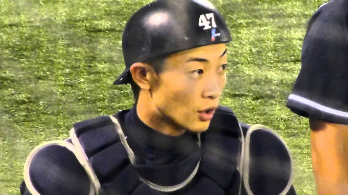 20130813　ブルペンの松井雅人捕手２　＠神宮