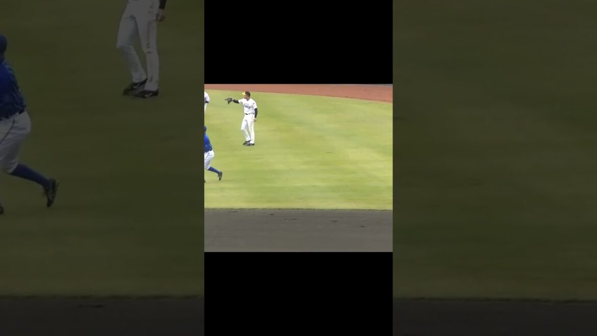 横浜DeNA　田中俊太トライアル前キャッチボール【プロ野球12球団合同トライアウト2023年11月15日】