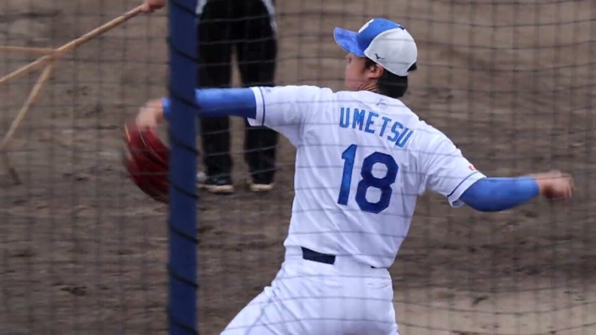 2023.11.12【秋季キャンプ】梅津晃大キャッチボール