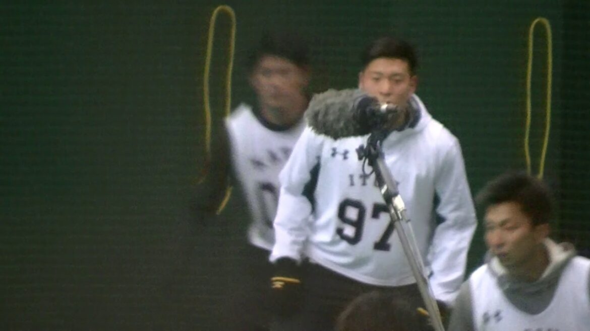 【ジャイアンツ新人合同練習初日】ドラフト6位 大砲候補 酒田南高・伊藤海斗外野手の走り～2020/1/8 G球場