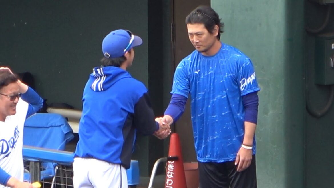 横浜高校の大先輩・涌井に挨拶するルーキー度会！ (2024/02/17)