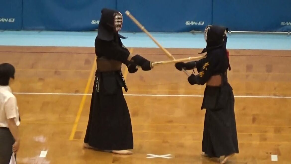 2016年IH 剣道 女子 個人 2回戦 福田安優子（東海大札幌）vs 谷本理緒（玉島）