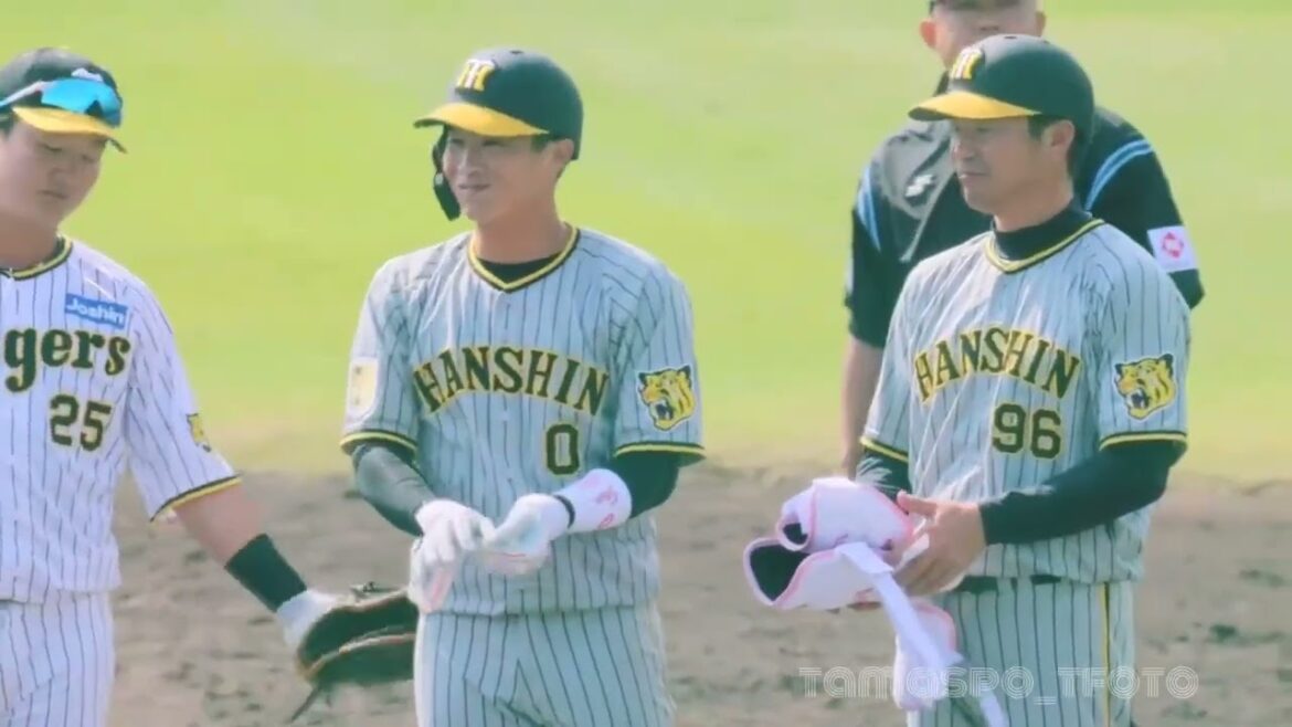 死球のあとピッチャーを笑顔で気遣う木浪聖也