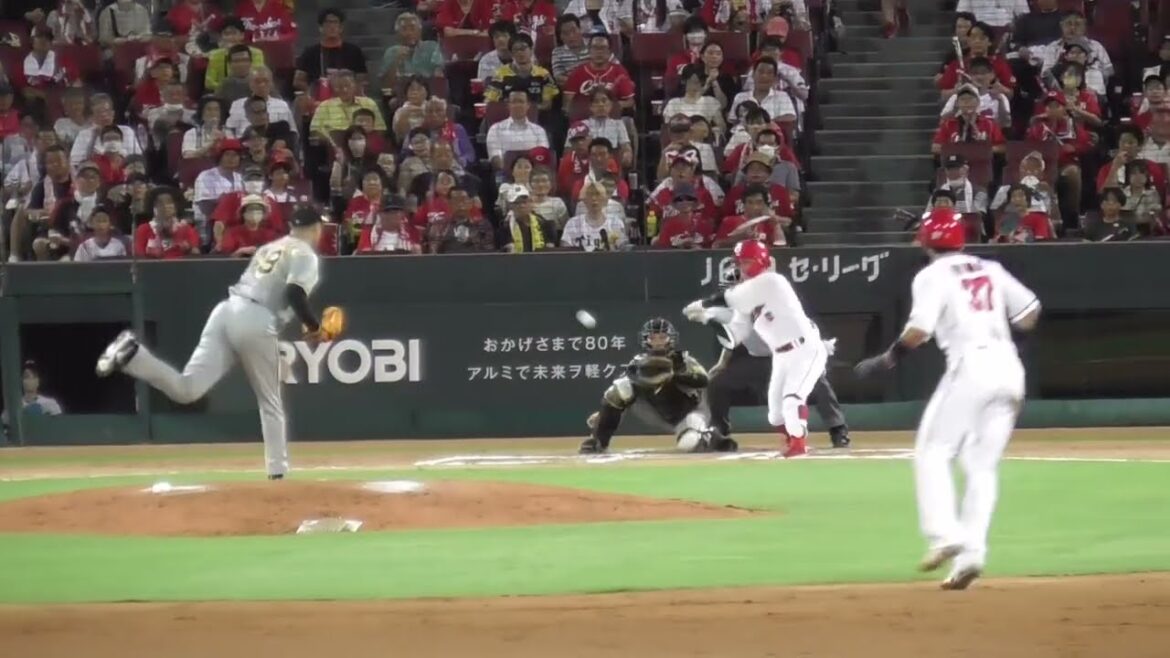 上本崇司、センタータイムリーヒットで追い上げる！広3-4神 1塁 2023年8月16日