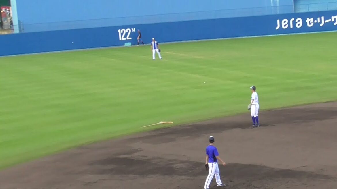 2024年2月 横浜DeNA春季キャンプ 東妻 純平選手・井上 絢登選手のフリー打撃練習