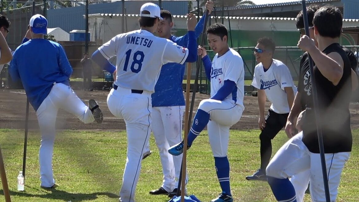 股関節トレの動きがイマイチわからないので根尾先生に教えを乞う梅津 (2024/02/02)