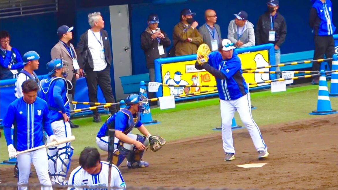 誰が強肩？？ 三塁への送球練習する山本祐大、益子京右、東妻純平、松尾汐恩 横浜DeNAベイスターズ 2024/2/16 相川コーチ 小池コーチ