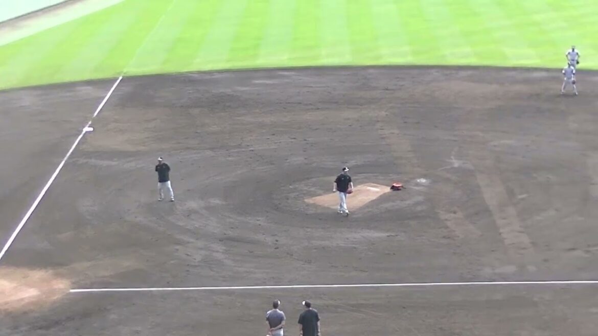 【巨人キャンプ】走塁練習 盗塁を決めるオコエ瑠偉と長野久義【春季沖縄キャンプ 読売ジャイアンツ2024年2月22日】