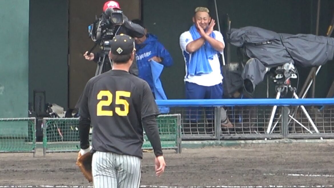 口笛を吹いてファイターズで一緒だった渡邉諒に気付いてもらう中田翔（笑） (2024/02/25)