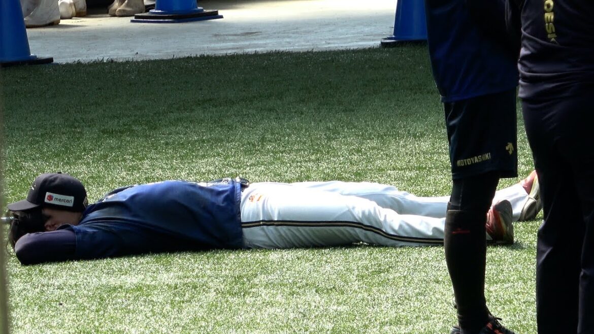 投手SPメニュー直前、お疲れモード全開の宇田川優希