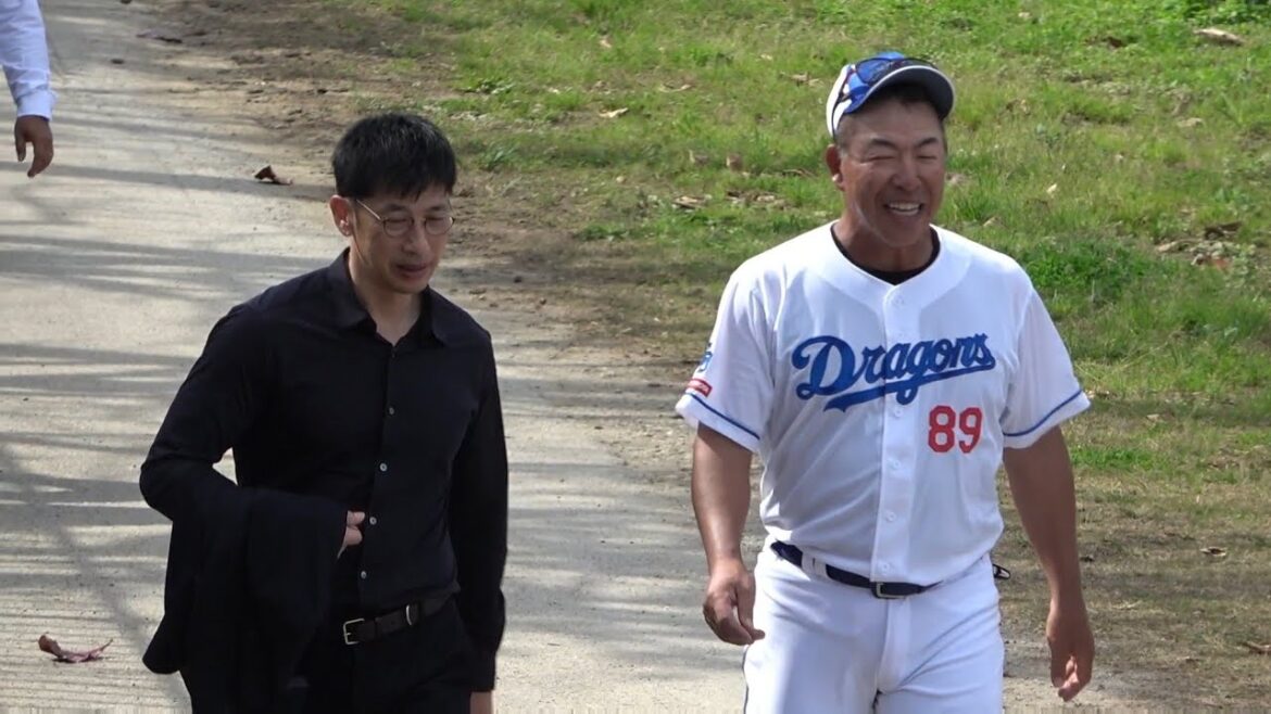 阪神の監督&ヘッドコーチとして共に闘った矢野燿大さんが読谷キャンプ訪問！笑顔の井上2軍監督（2024年2月18日）