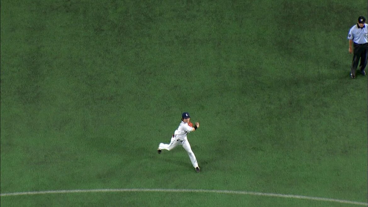 流れるように軽快に 金子侑司がセカンドで好守備 2013.08.04 H-L