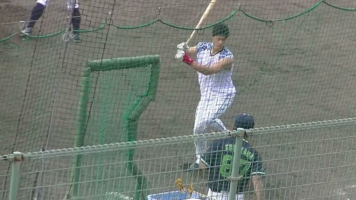 【ヤクルトキャンプ】塩見泰隆のトスバッティング【春季浦添キャンプ ヤクルトスワローズ2024年2月20日】