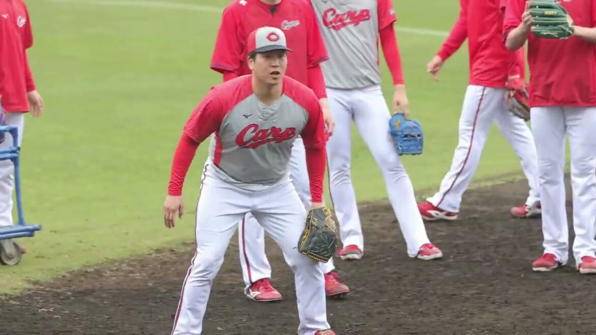 カープ沖縄キャンプ　ピッチャー陣残留メンバー守備練習　2024.2.25