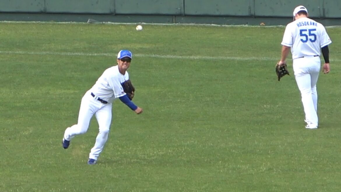 「状態80%」と本人が語る右肘手術明けの板山のバックホーム×2 (2024/02/20)