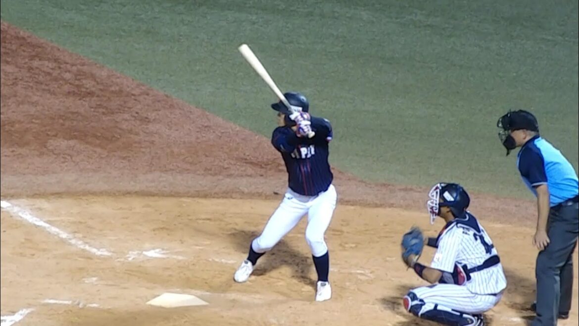 2019夏 U18 侍ジャパン 八戸学院光星 内野手 武岡龍世 右翼線を破るツーベース！