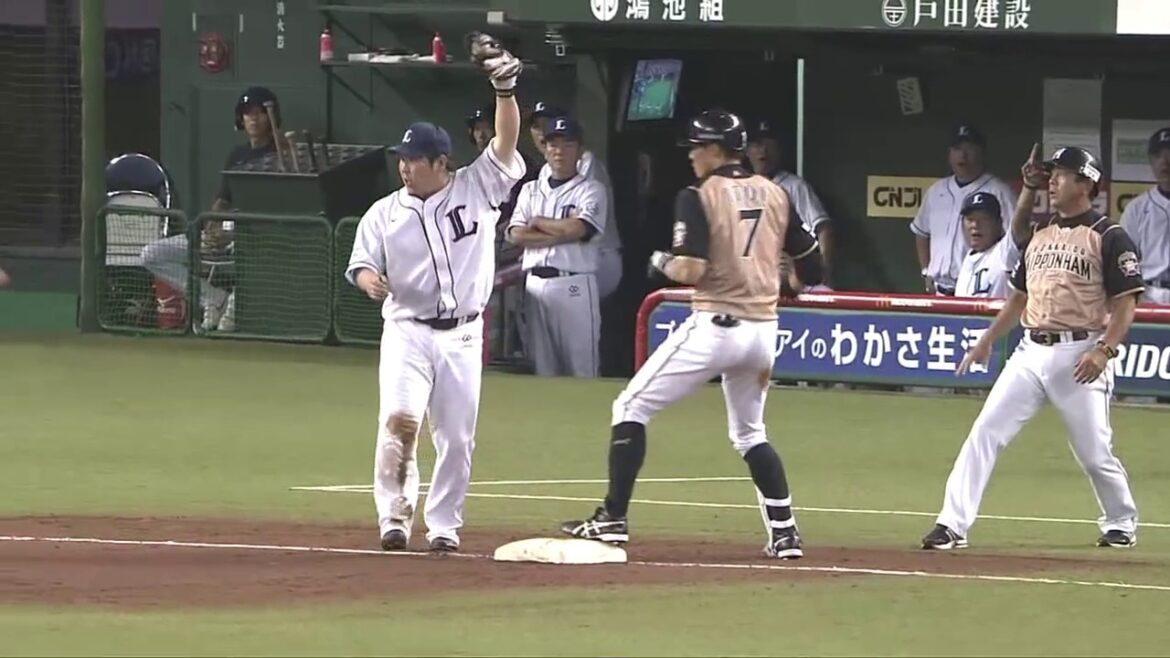 【圧巻の連係】栗山と原、そして中村の見事なまでの中継プレー