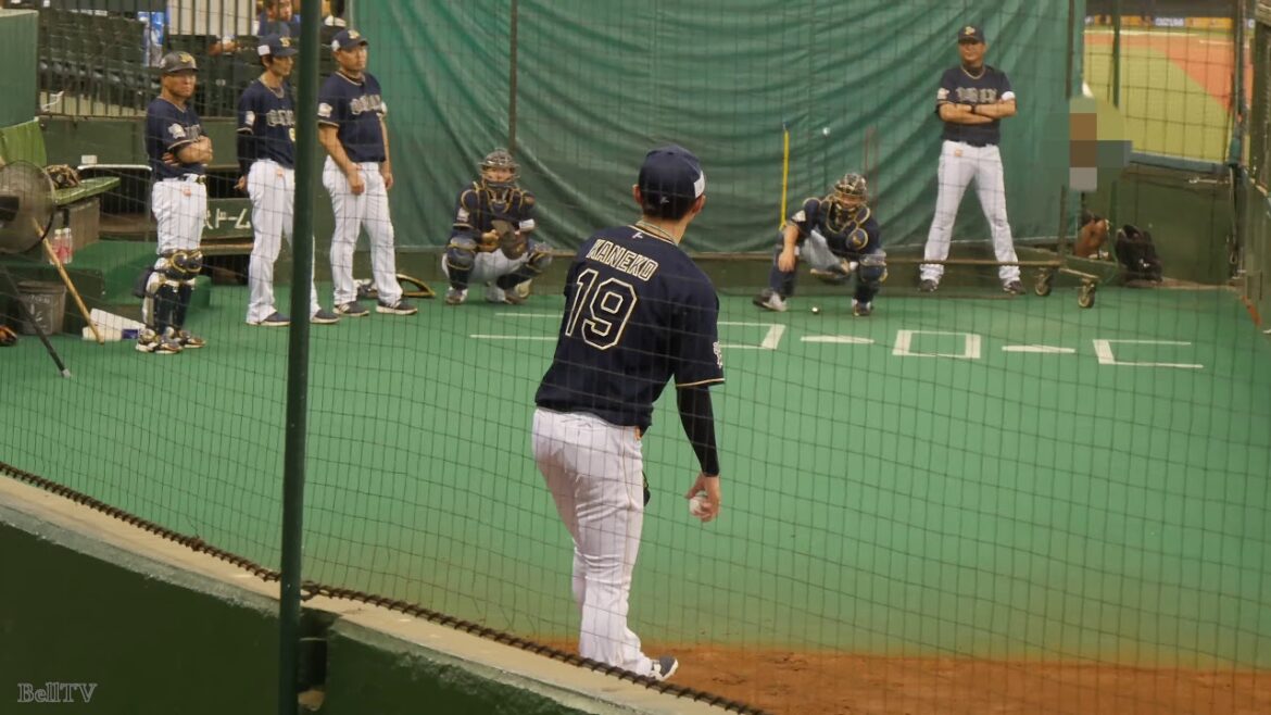 オリックス・バファローズ（北海道日本ハムファイターズ） 金子千尋（金子弌大）ブルペンでの投球練習