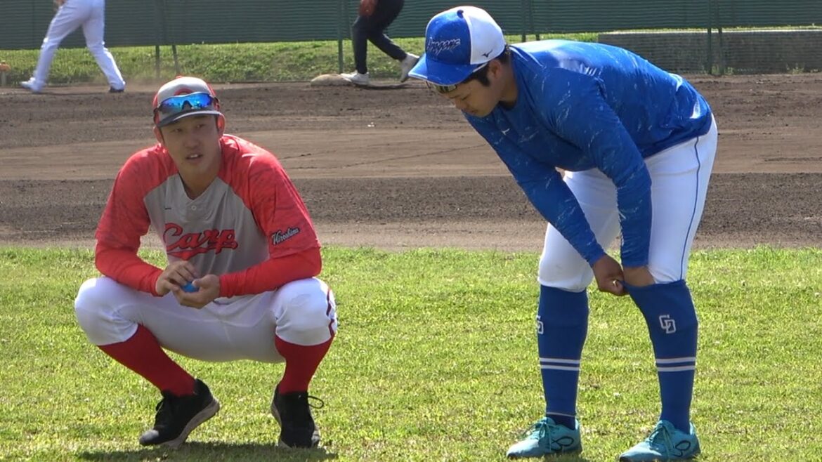 高校時代から仲良しの小園と話し込む根尾！ (2024/02/23)