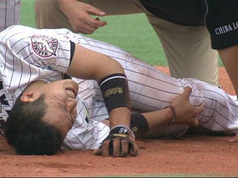 アクシデント発生… 痛すぎる盗塁失敗で【負傷交代】 アクシデント発生… 痛すぎる盗塁失敗で【負傷交代】