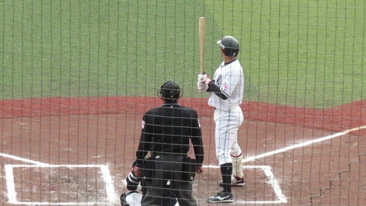 マリーンズ安田尚憲バッティングフォーム［千葉ロッテマリーンズ対ソフトバンクホークス2024年3月8日］