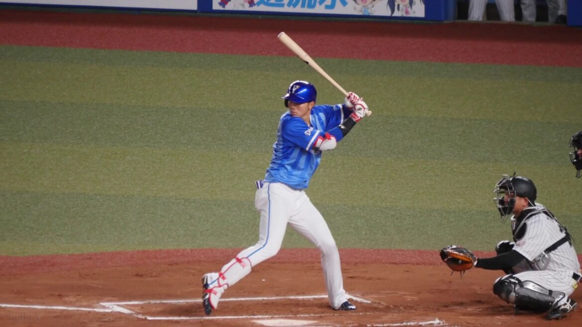 横浜DeNAベイスターズ 楠本泰史 バッティングフォーム&バッティング（スローモーション）【ライト前ヒット】
