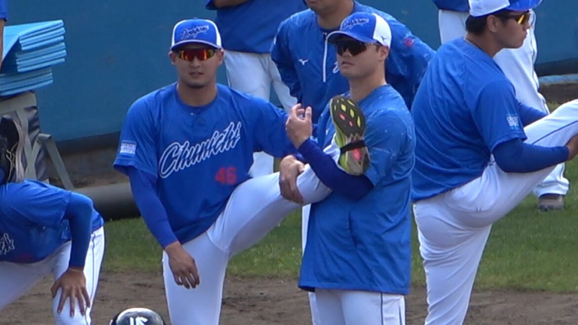 共に現役ドラフトで加入&同学年で既に仲良さげな細川&梅野！ (2024/02/18)