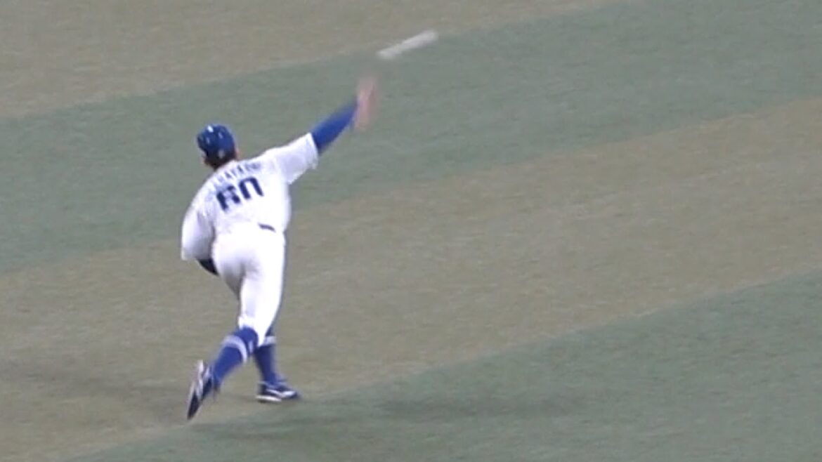 ジャイアンツも恐れる岡林の強肩！1死満塁センターフライで3塁走者スタートできず (2022/09/25)