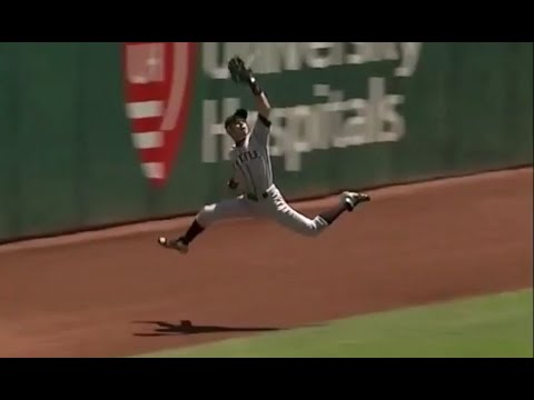 イチローの好プレー集 with アメリカの熱狂的(変態的)実況解説(字幕付き) イチローの好プレー集 with アメリカの熱狂的(変態的)実況解説(字幕付き)