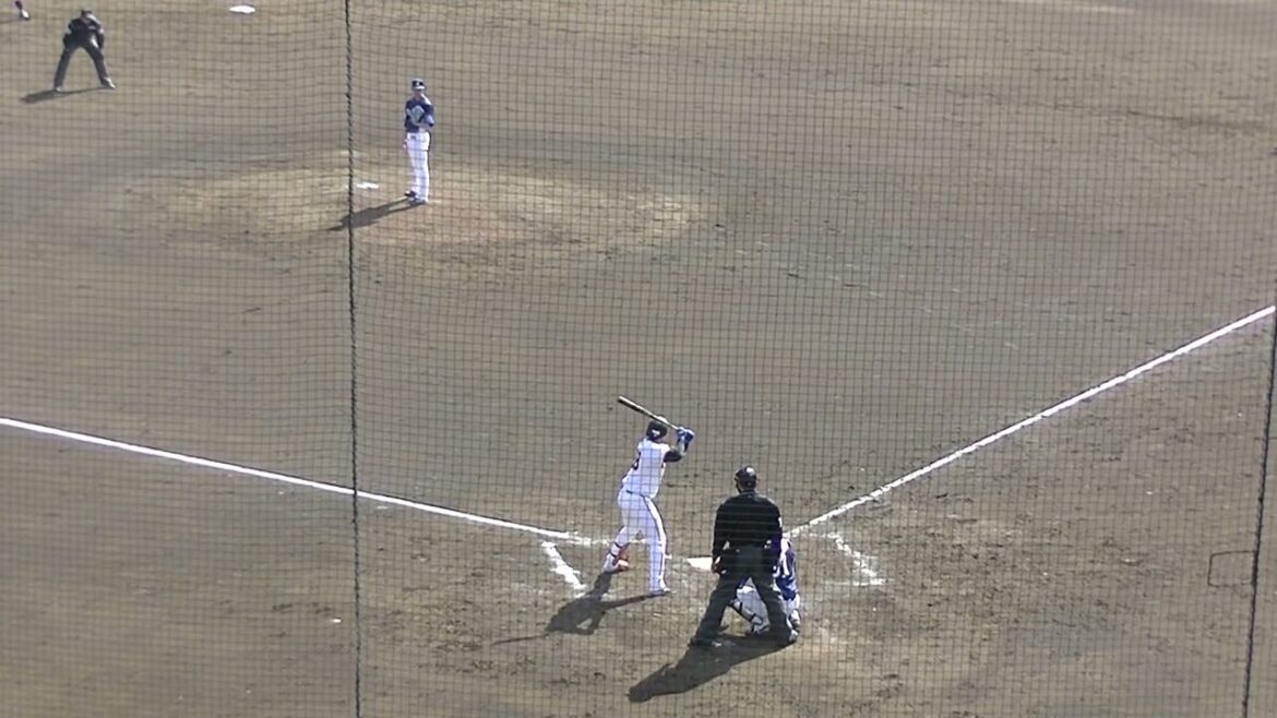 4番ウレーニャをファーストフライに打ち取るライオンズ中村祐太【教育リーグ読売ジャイアンツ対 西武ライオンズ2024年3月10日】