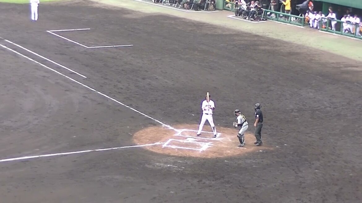 秋広優人をセカンドゴロに打ち取る浜地真澄【オープン戦 読売ジャイアンツ対 阪神タイガース2024年2月23日】