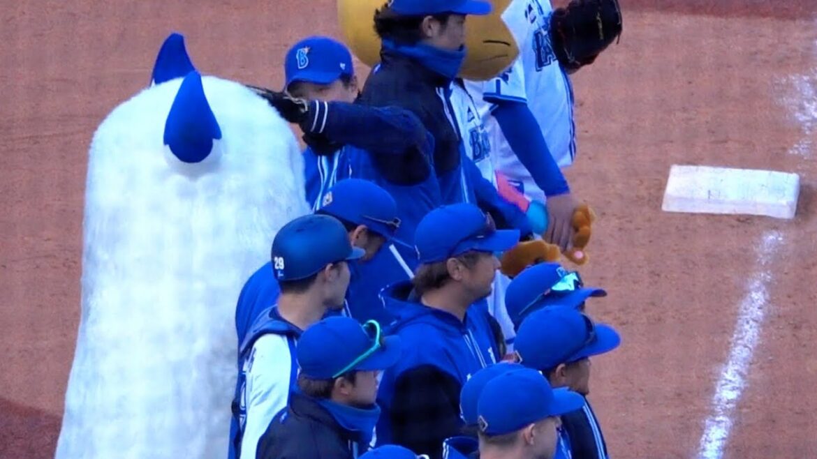 バートと上茶谷が？(笑)怪獣とモノマネ王の馴れ合い 2024/03/20 オープン戦 勇者の遺伝子 横浜DeNAベイスターズ