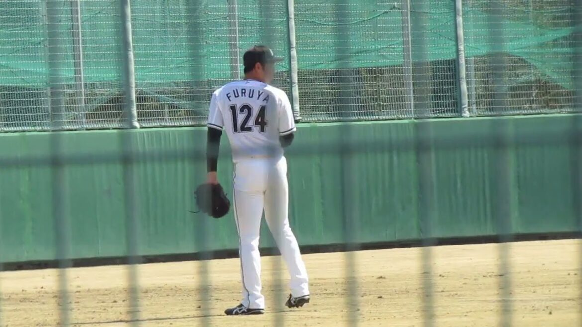 マリーンズ先発 古谷拓郎の試合前キャッチボール［千葉ロッテマリーンズ2軍 対 読売ジャイアンツ3軍 2024年3月14日］