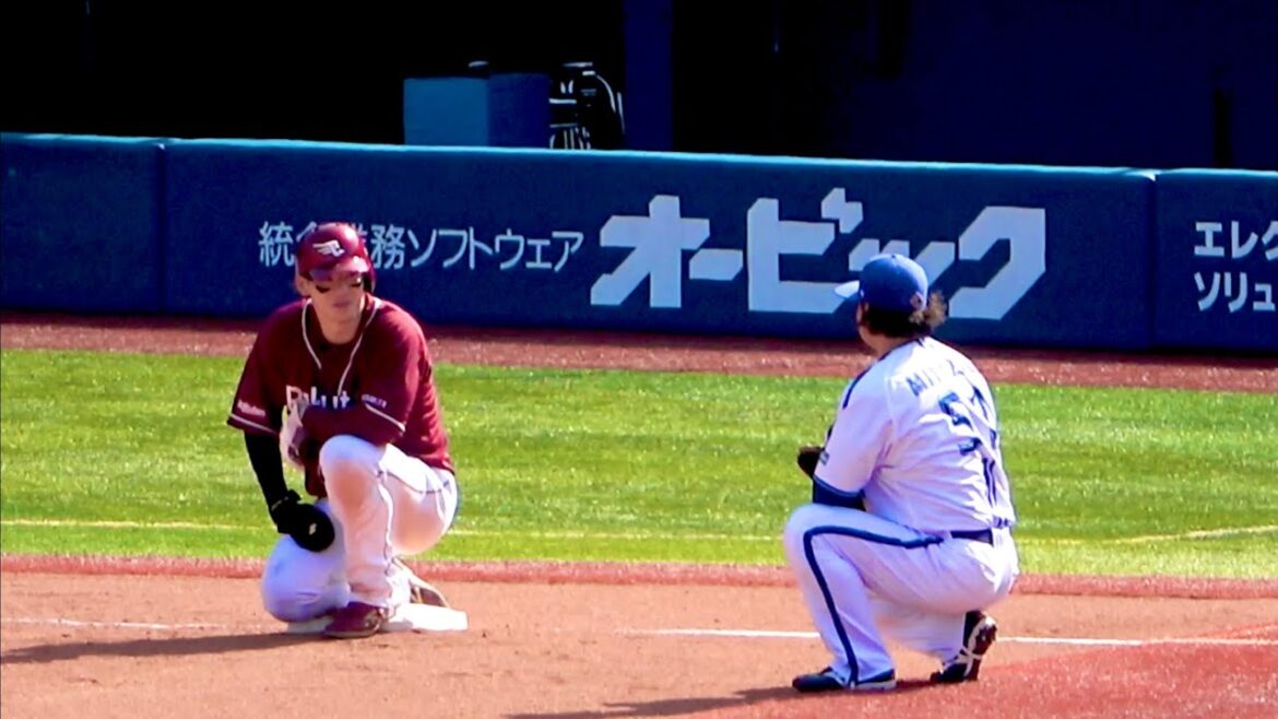 【ほのぼの】試合中断中のプーさんと伊藤裕季也 横浜DeNAベイスターズ 2024/3/15