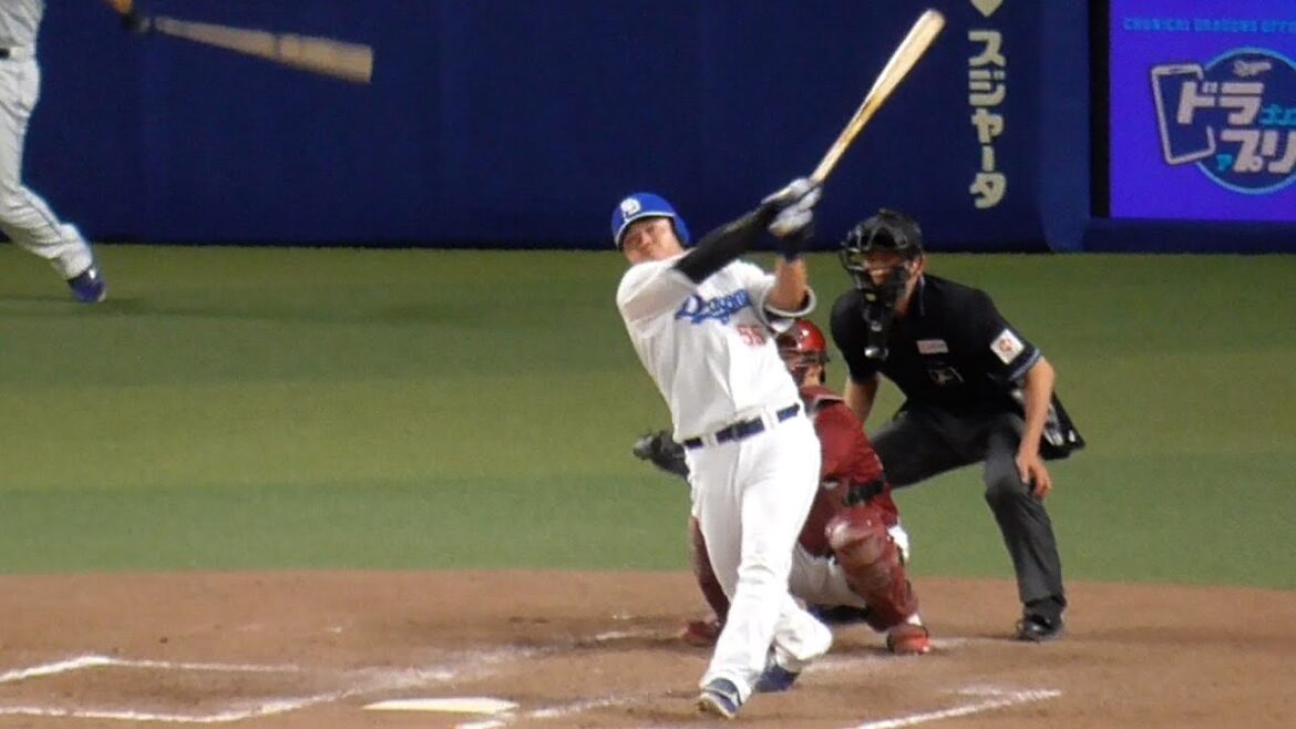 細川成也5階席に飛び込む特大HR「自主トレでアドバイスをもらった浅村さんの前で打てて嬉しい」3塁では浅村栄斗がその様子を見守る　中日ドラゴンズVS東北楽天ゴールデンイーグルス　2024/03/20