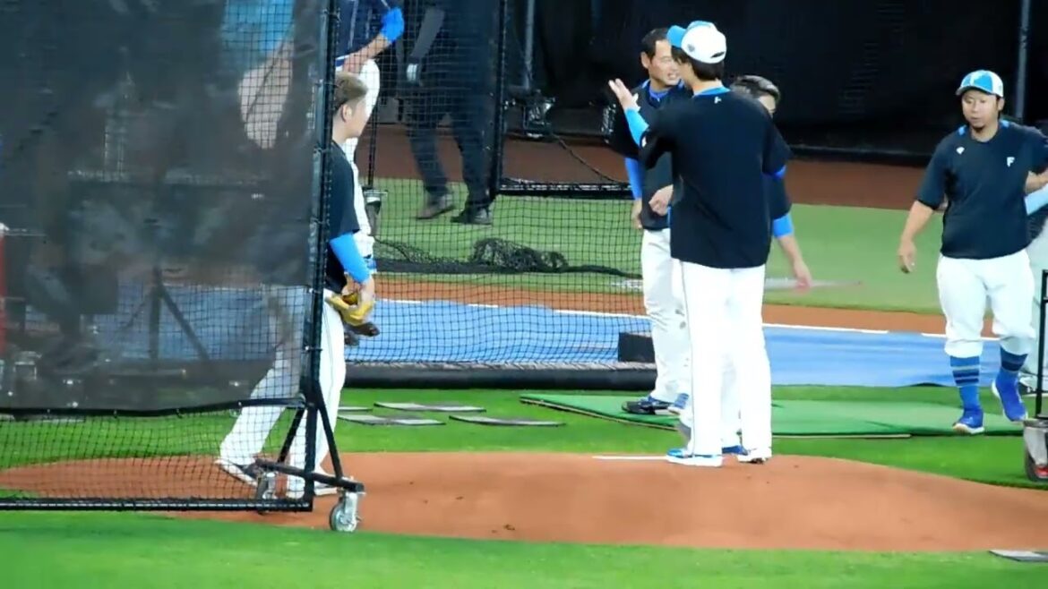 【日本ハム】加藤貴之選手・山﨑福也選手の同級生コンビでマウンドの確認【2024年3月22日】